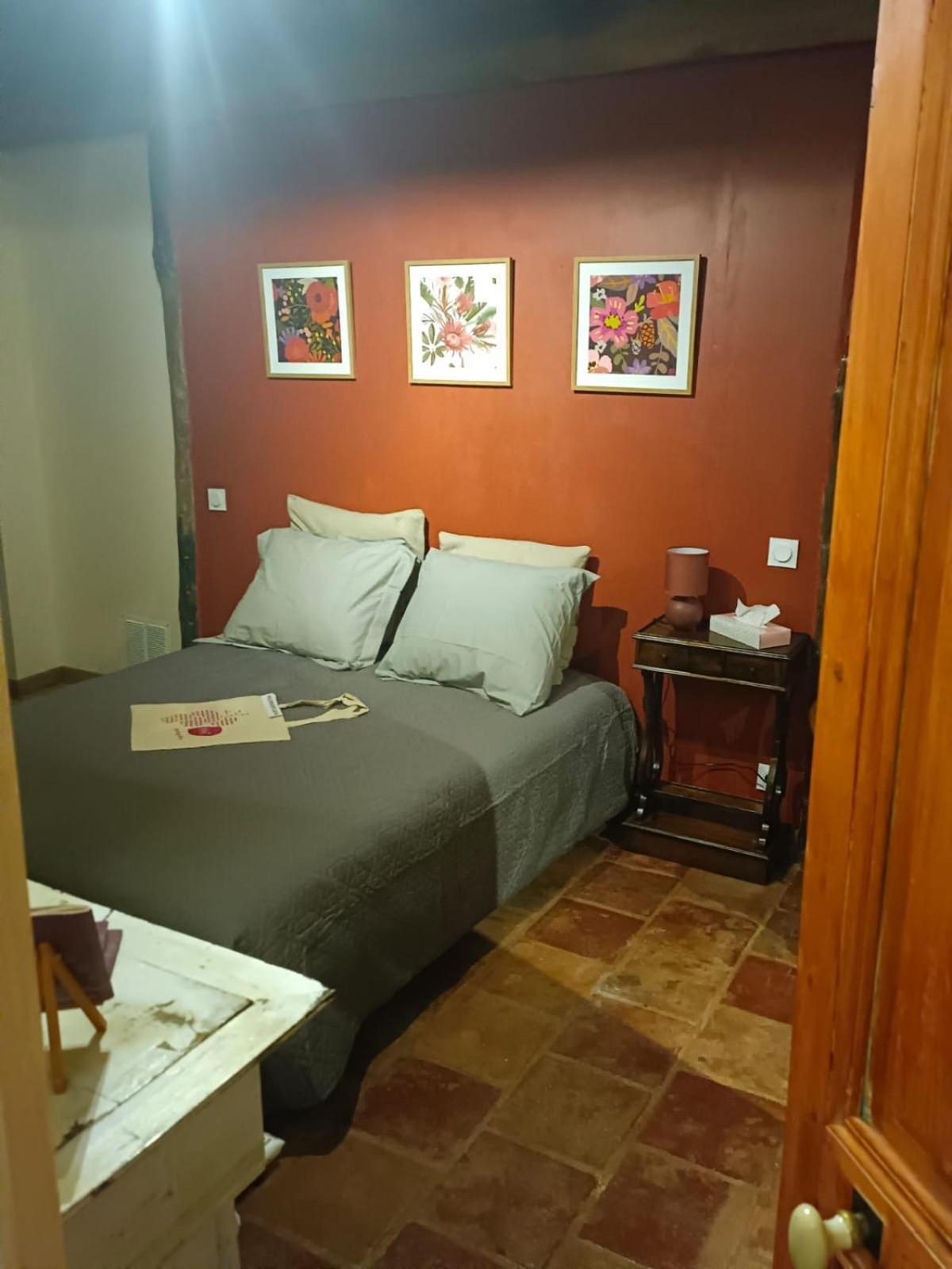 Bed and Breakfast La Lauze Et L'Anguille Гайак Экстерьер фото