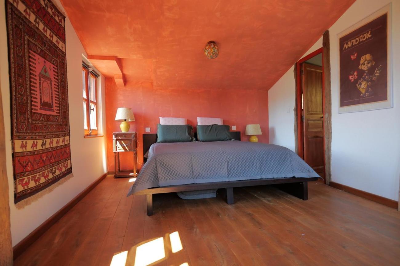 Bed and Breakfast La Lauze Et L'Anguille Гайак Номер фото